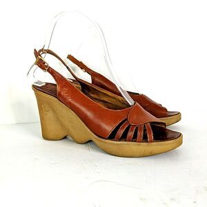 Famolare Hi Up Slingback Wedge Heel Sandal Vintage Open Toe Leather Sz 7 Narrow